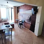 Апартамент Апартаменти Делфин Марина