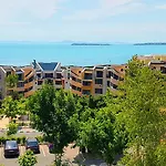 Апартаменти Делфин Марина * Свети Влас