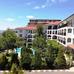 Апартамент Апартаменти Делфин Марина *