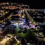 Апартамент Апартаменти Делфин Марина