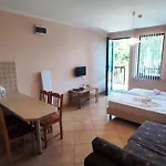 Apartment Delfin Port Apartments - Prime Location & Parking & Pet Friendly