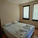 Delfin Port Apartments - Prime Location & Parking & Pet Friendly Apartment
