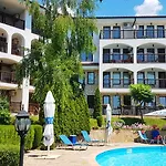 Delfin Port Apartments - Prime Location & Parking & Pet Friendly Apartment