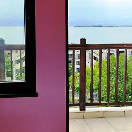 Marina Delfin - Location & Pet Friendly Apartament *