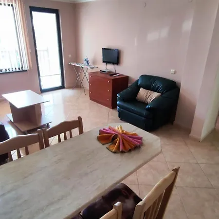 Marina Delfin - Location & Pet Friendly Święty Włas