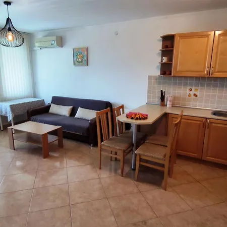 Marina Delfin - Location & Pet Friendly Święty Włas