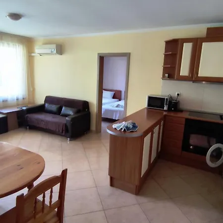 Delfin Port - Prime Location & Parking & Pet Friendly Apartment Sveti Vlas