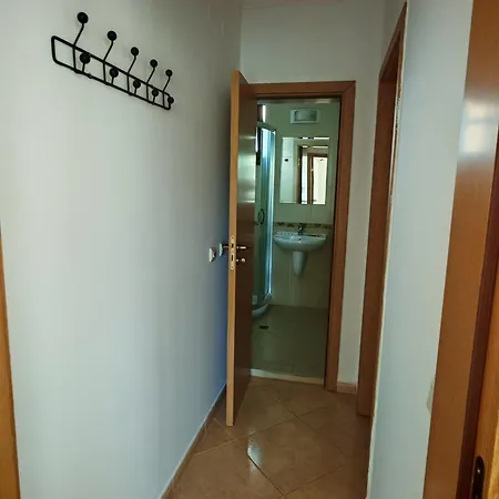Apartment Delfin Port - Prime Location & Parking & Pet Friendly Sveti Vlas