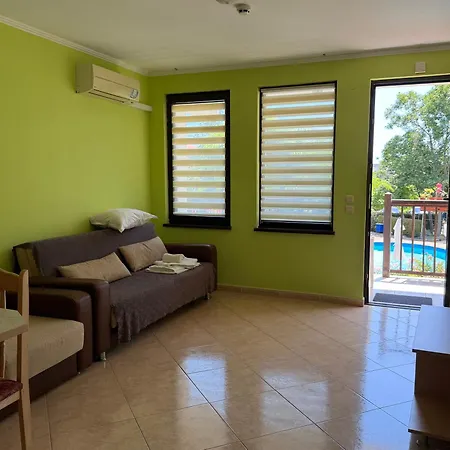 Delfin Port - Prime Location & Parking & Pet Friendly Apartment Sveti Vlas