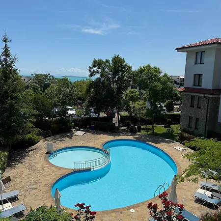 Delfin Port - Prime Location & Parking & Pet Friendly * سفيتي فلاس