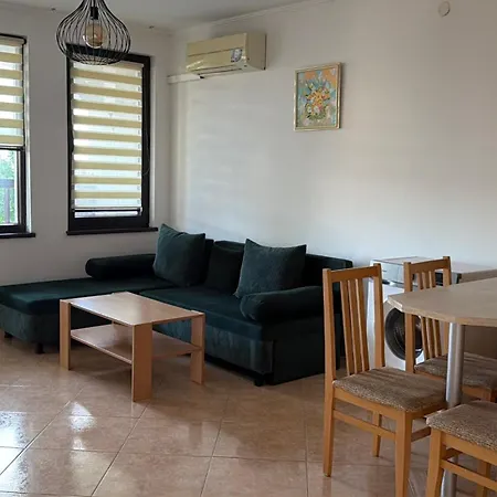 Apartament Delfin Port - Prime Location & Parking & Pet Friendly Sveti Vlas