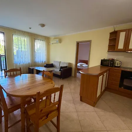 Delfin Port - Prime Location & Parking & Pet Friendly سفيتي فلاس