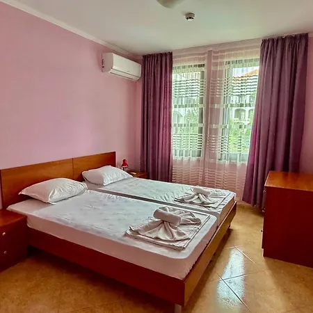 Delfin Port - Prime Location & Parking & Pet Friendly Apartment Sveti Vlas