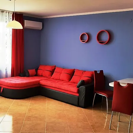 Marina Delfin - Top Location & Pet Friendly Apartment Sveti Vlas